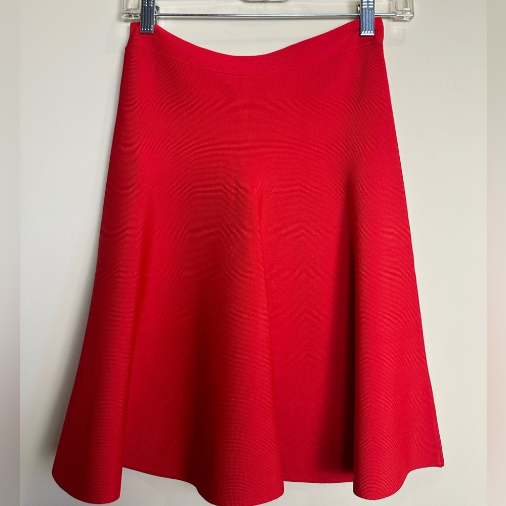 BCBG Maxazria red berry mini flowy skirt brand new